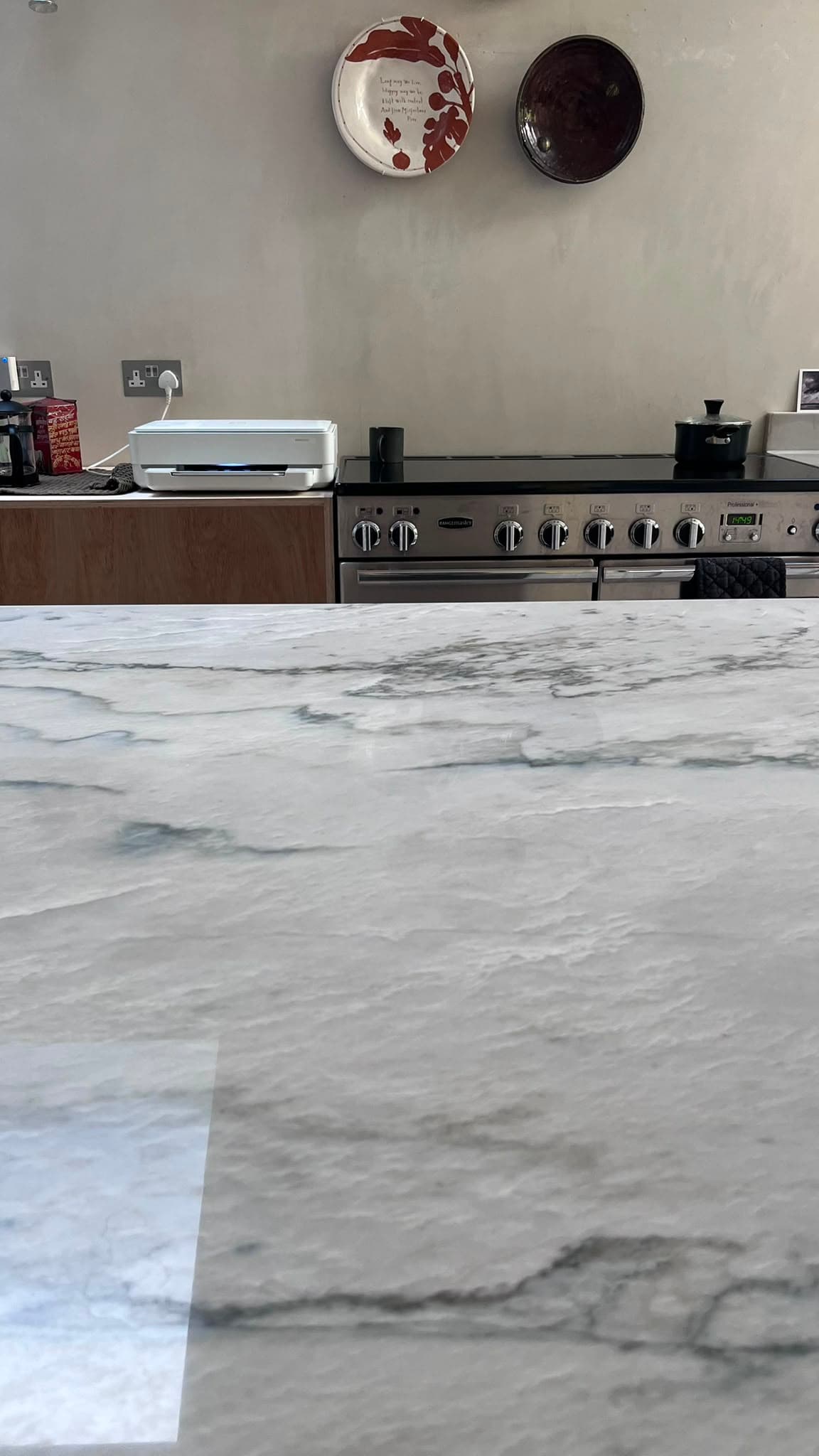 Macaubas White Quartzite Offcut – Worktop & Upstand (Cut & Delivery)